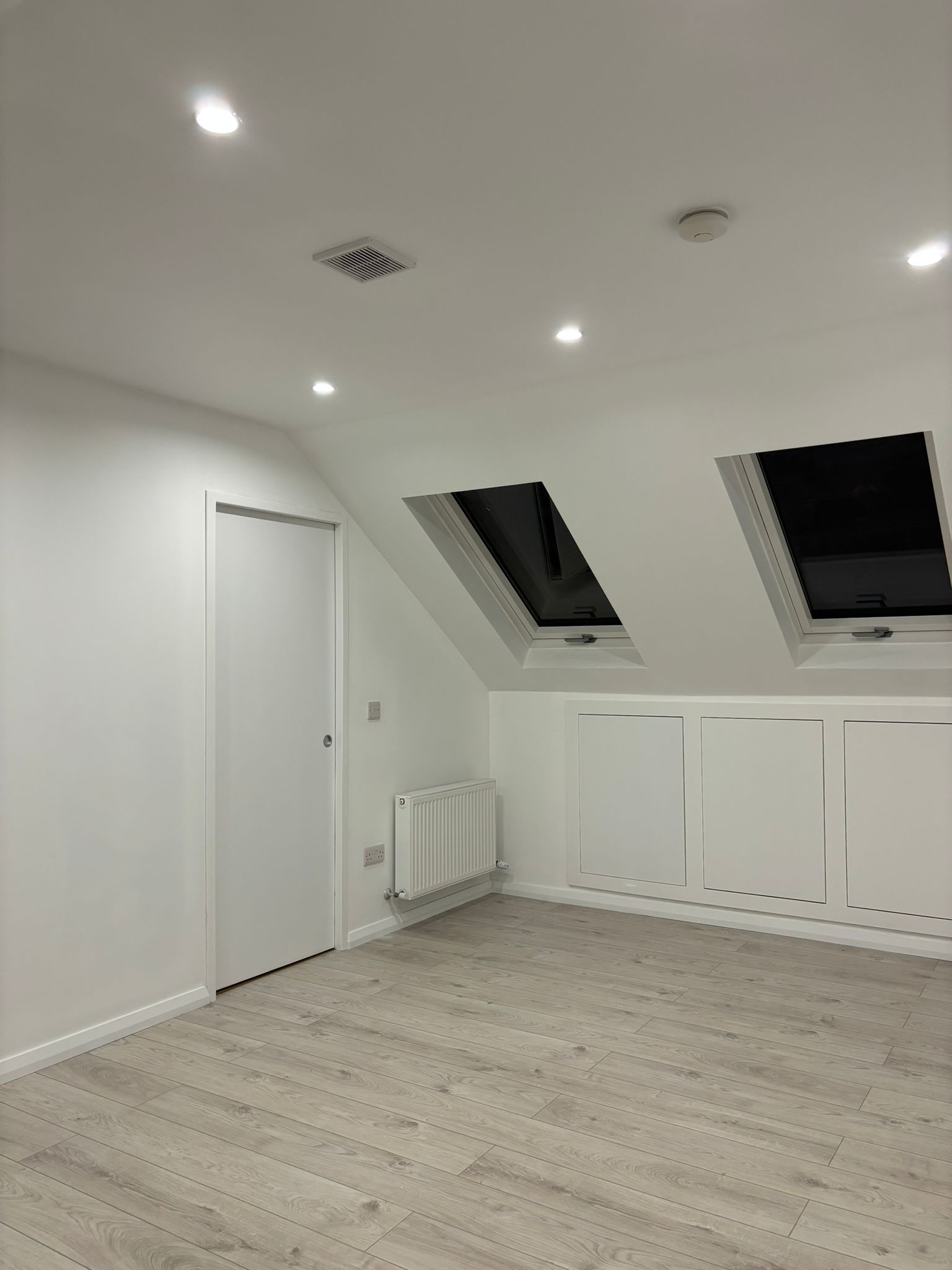 Attic en-suite — Adamstown, Dublin